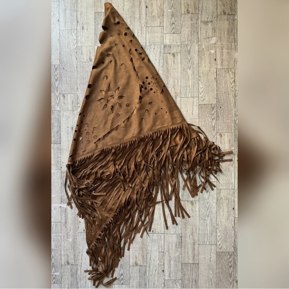 Retro, Contempo, Starburst Design, Faux Suede, Oversized Fringe Shawl - Picture 6 of 9